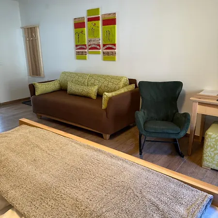 Gesaeuse-zimmer