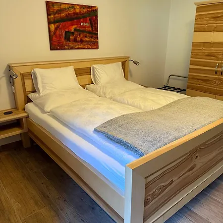 Gesaeuse-zimmer-motel *