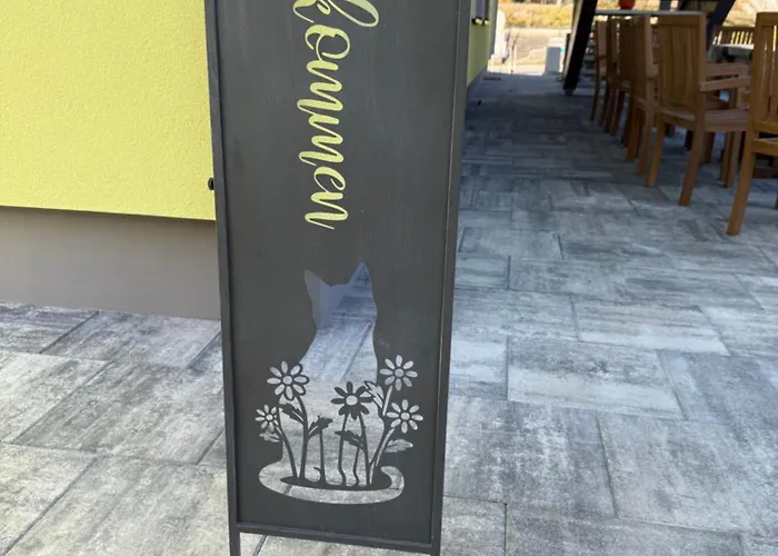 Gesaeuse-zimmer Motel